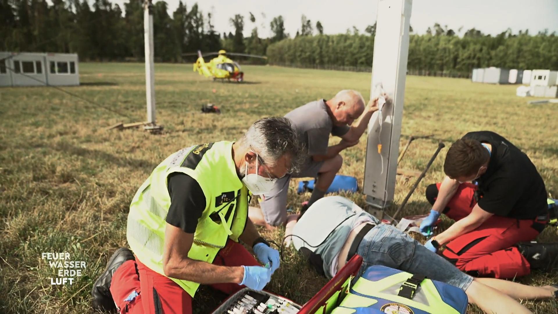 Sturz aus der Höhe: Person hat starke Schmerzen