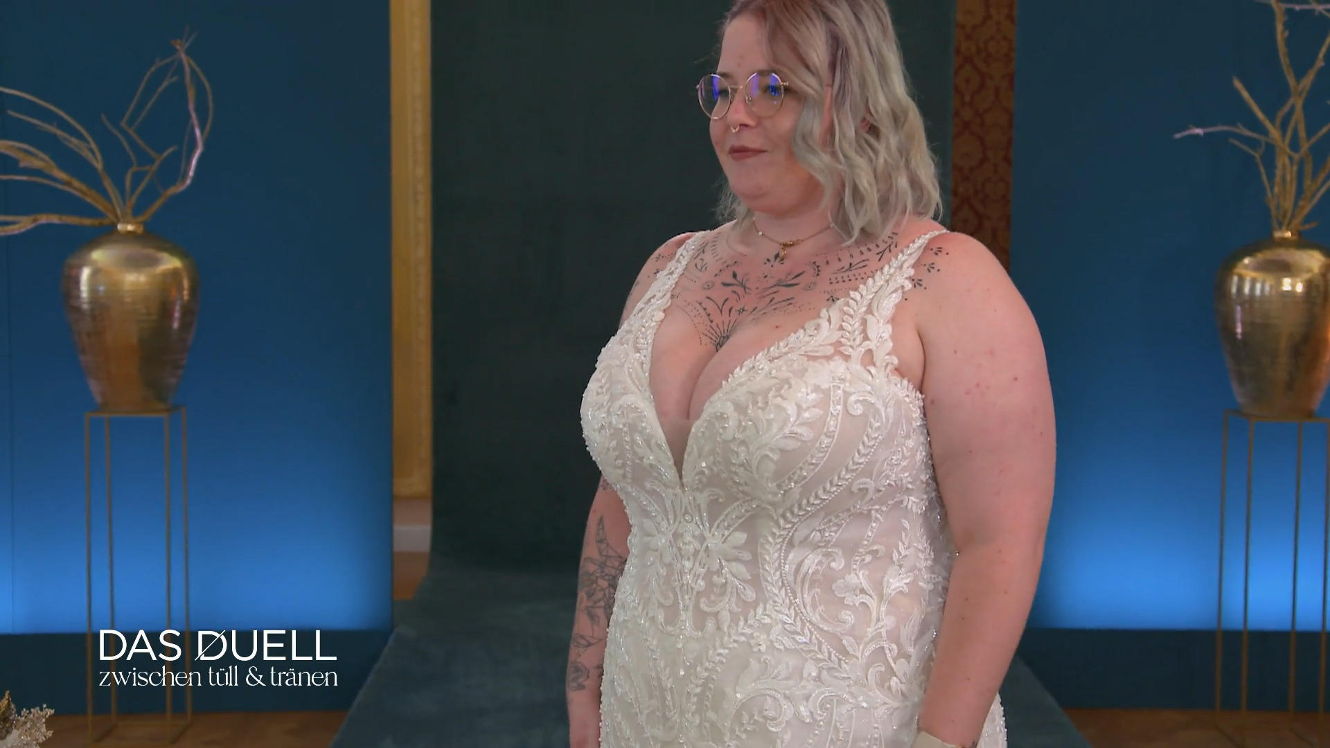 Victoria startet mit einem Meerjungfrauenkleid