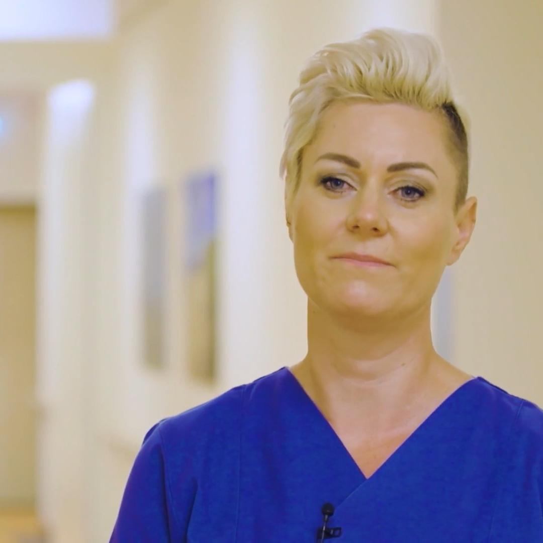 Doc Caro sorgt sich um einen jungen Witwer und 3-fach Vater