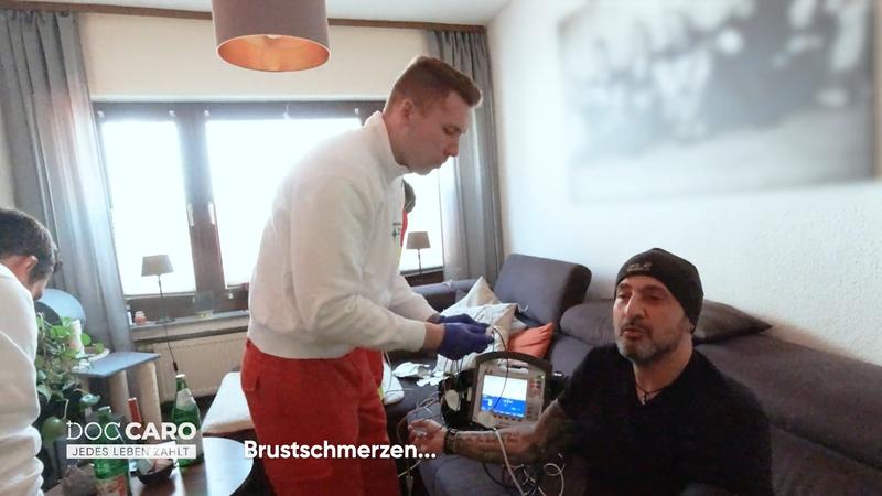 Junger Patient vermutet Herzinfarkt