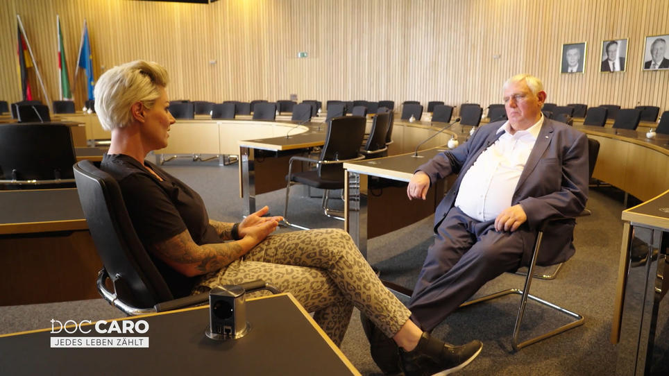 Caro spricht mit Gesundheitsminister Laumann