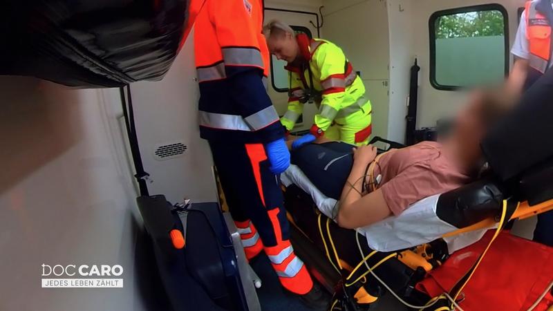 Patientin ist gar nicht begeistert von der Behandlung