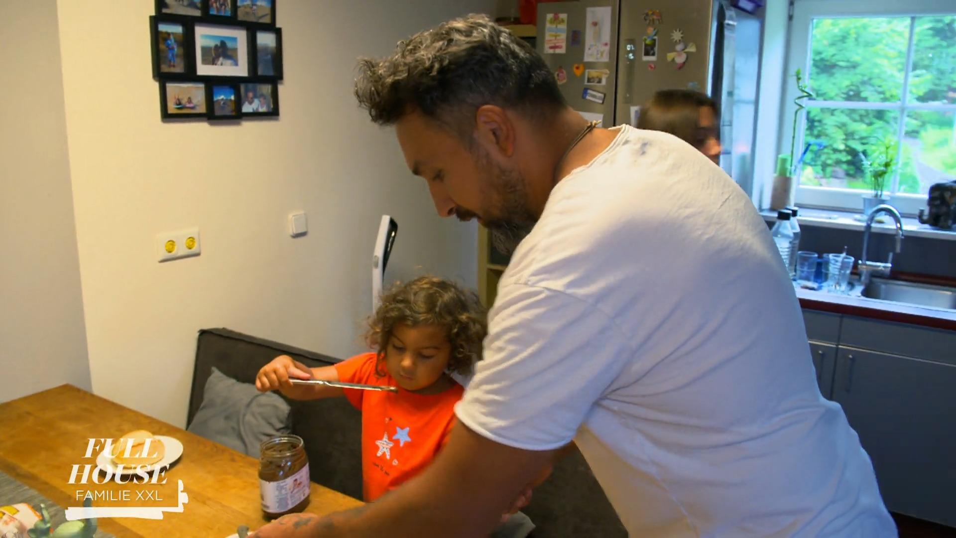 Papa allein mit den fünf Kindern!