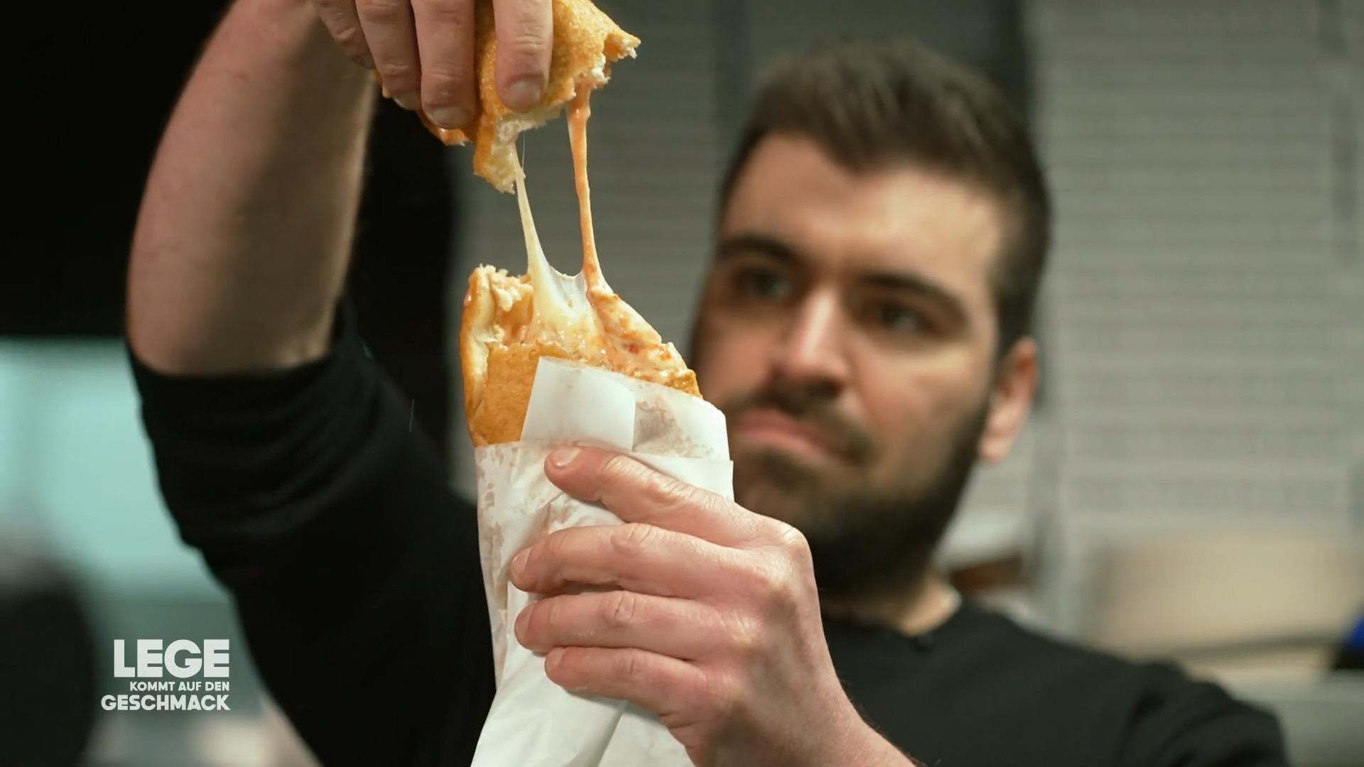 Lege kommt auf den Geschmack: Frittierte Pizza begeistert den Food-Experten