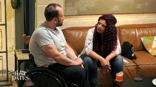 Dominik sitzt im Rollstuhl - Kein Problem für Julia
