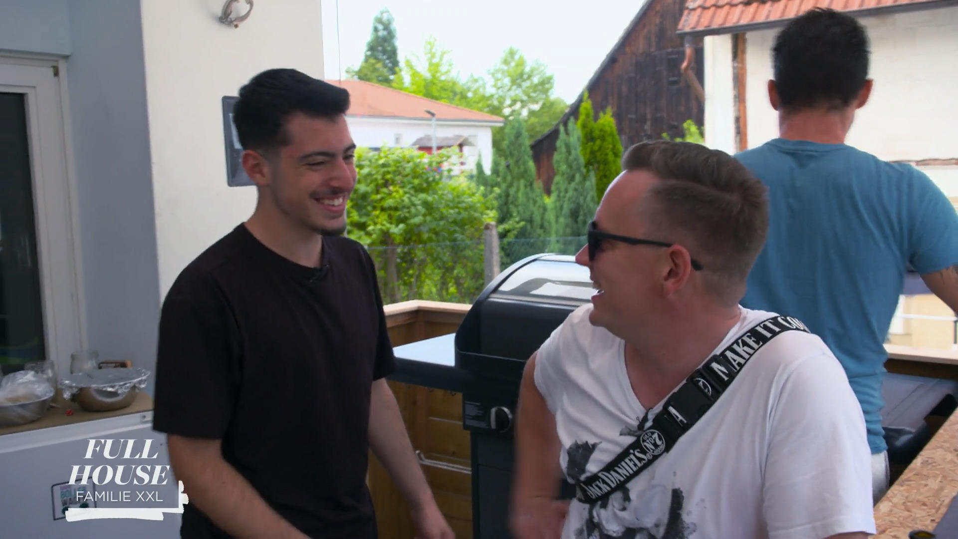 Enge Freundschaft zwischen zwei Großfamilien