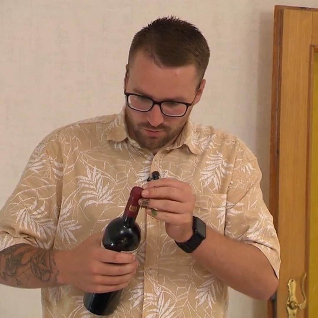 Zeitfalle Rotwein-Flasche-ö ffnen