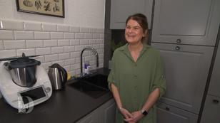 Sabrina ist seit vier Uhr wachen