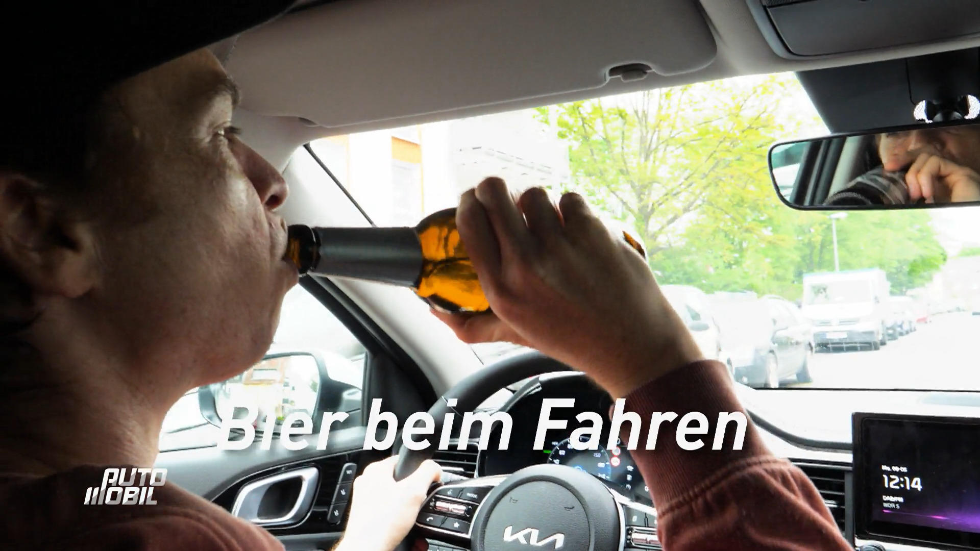Ein Bier beim Auto fahren - Erlaubt oder verboten?