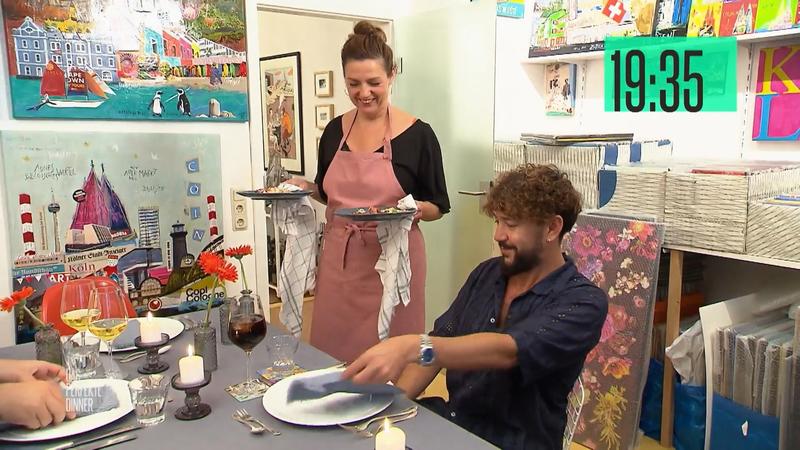 Kathrin überrascht ihre Gäste