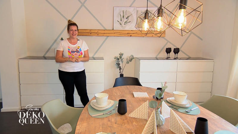 Fertig! Cathi präsentiert ihr neues Esszimmer