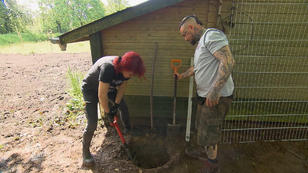 Der Bauschutt im Boden erschwert die Arbeit