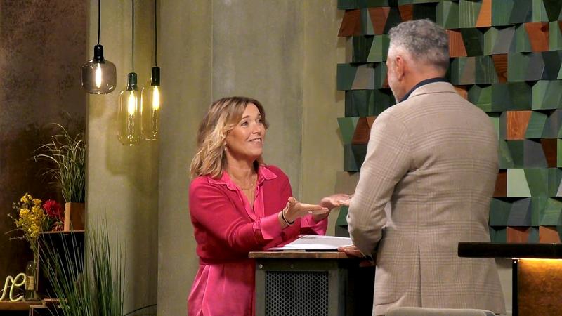 Tina Ruland macht sich im VOX-Restaurant warm für ihr Date