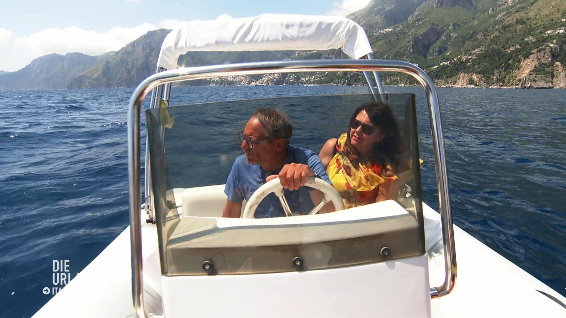 Die Luxus-Urlauber bewerten ihr Zimmer zähneknirschend