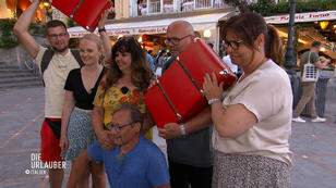 Die Reisegruppe lässt sich verewigen