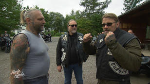 Ein ganzer Motorradclub kommt zur Hilfe