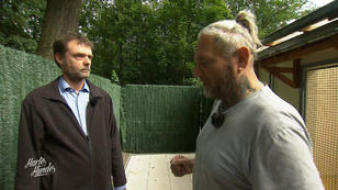 Ralf spricht mit dem Veterinäramt