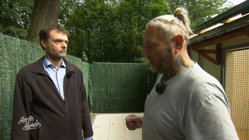 Ralf spricht mit dem Veterinäramt