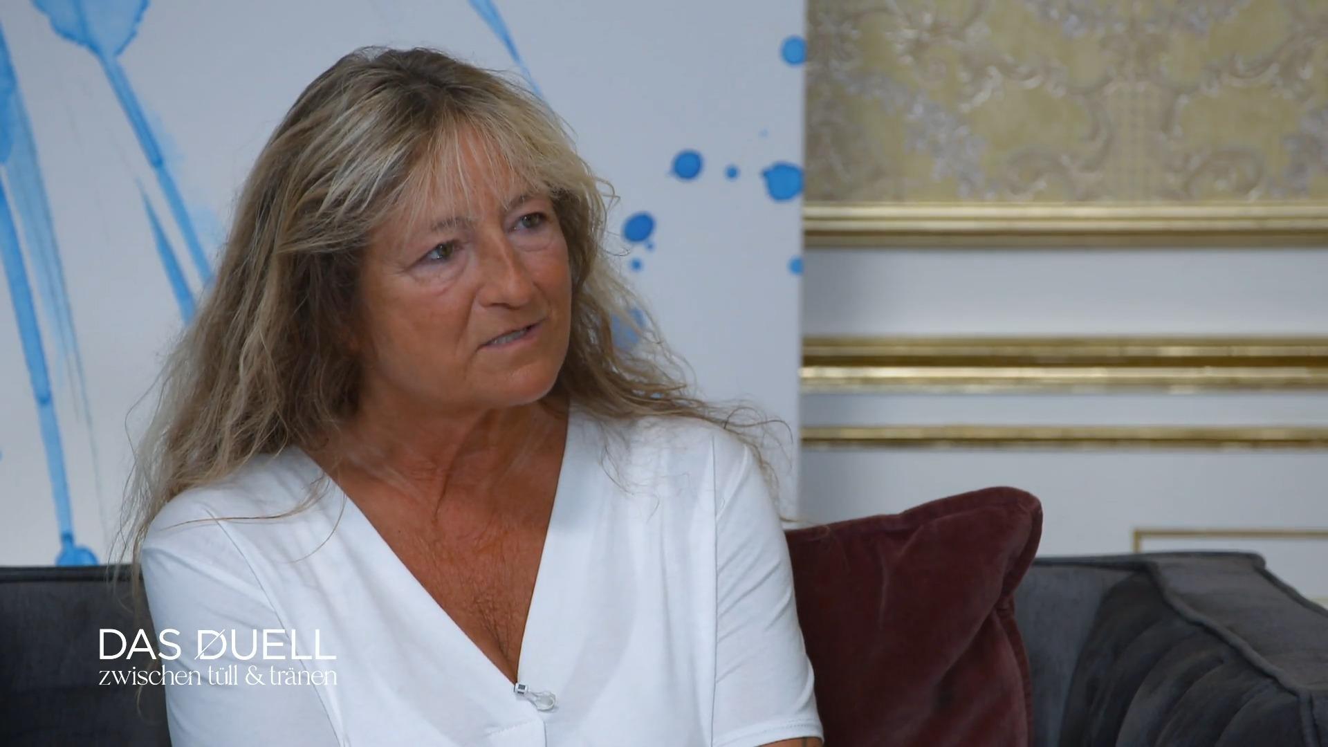 Susanne wünscht sich ein schlichtes Brautkleid