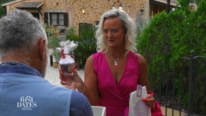 Claudia hat das erste Blind Date ihres Lebens