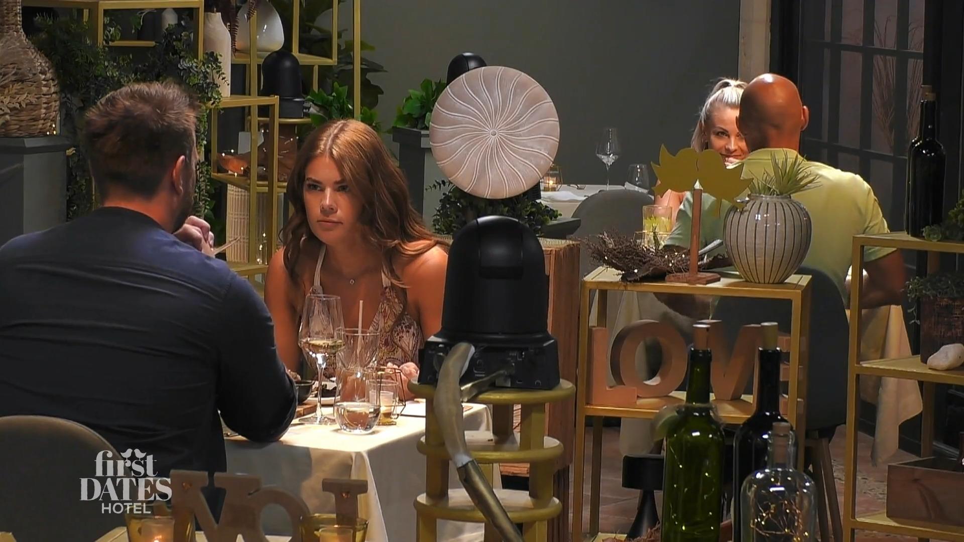 Unerwartete Begegnung im Restaurant