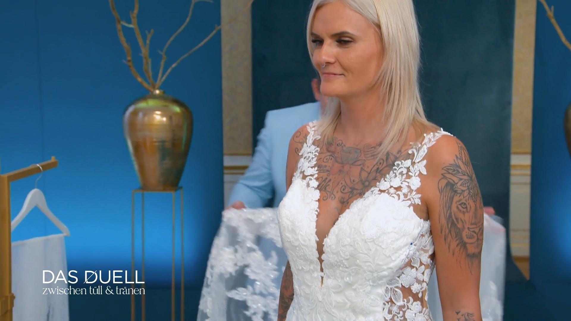 "Mit dem Kleid fährst du Nachhause"
