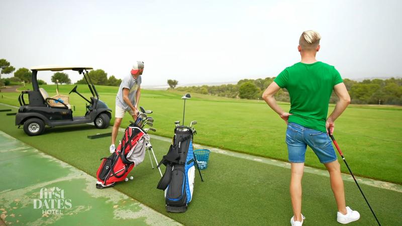 Patrick und Michael auf dem Golfplatz