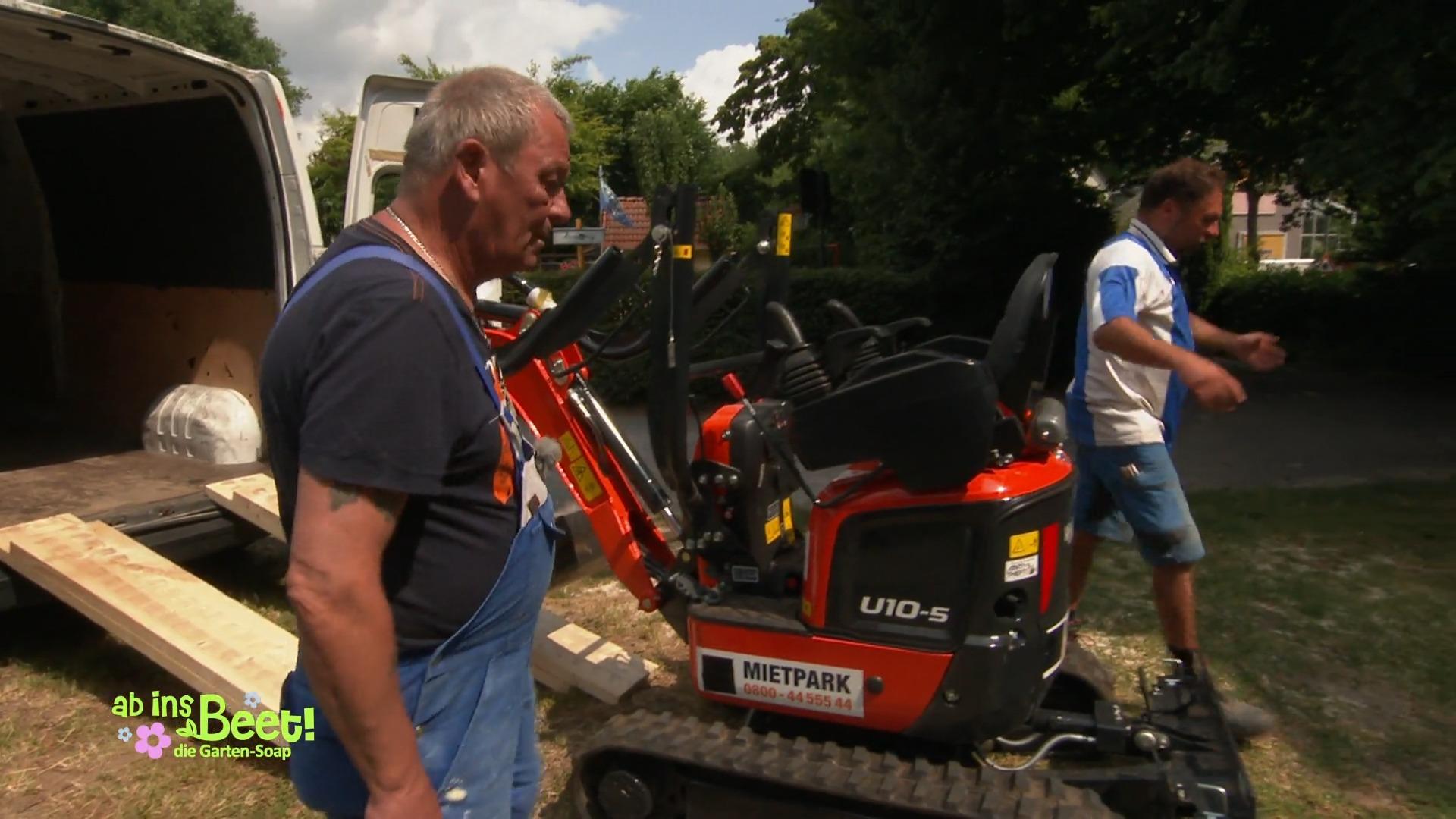 Ralle und Claus bauen ein Hochbeet
