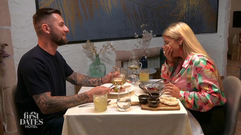 Elissia und Philipp haben viel zu Lachen