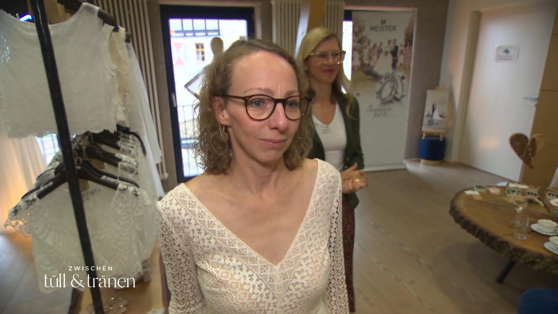 Braut Nicole möchte sich durchprobieren