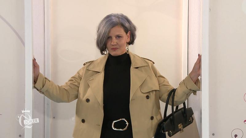 Yasemin präsentiert ihren Look