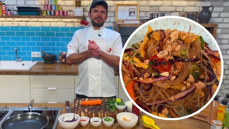 Asiatischer Glasnudelsalat mit gebratenem Hähnchen