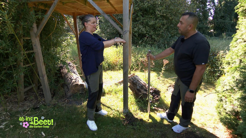 Das Hühnergehege wird vorbereitet