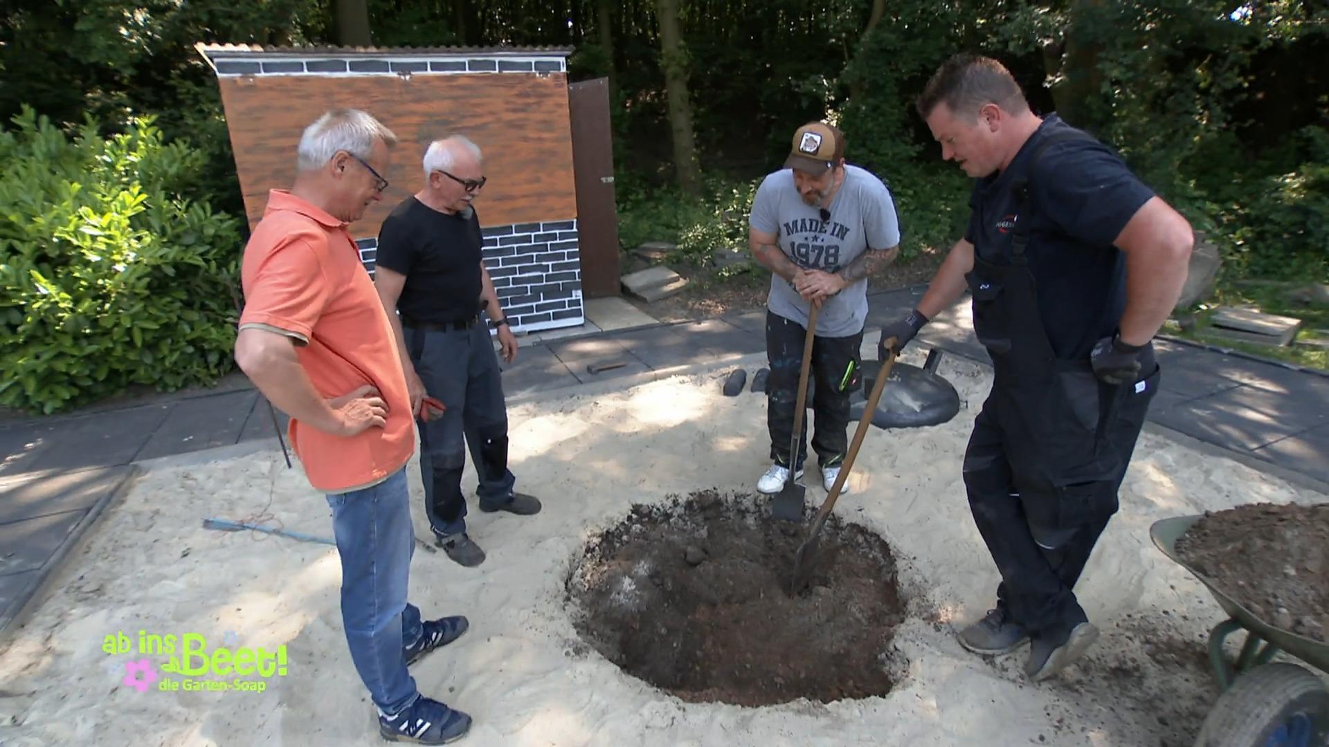 Tobi und Benni mit dem Gemeinschaftsprojekt "Grillplatz"