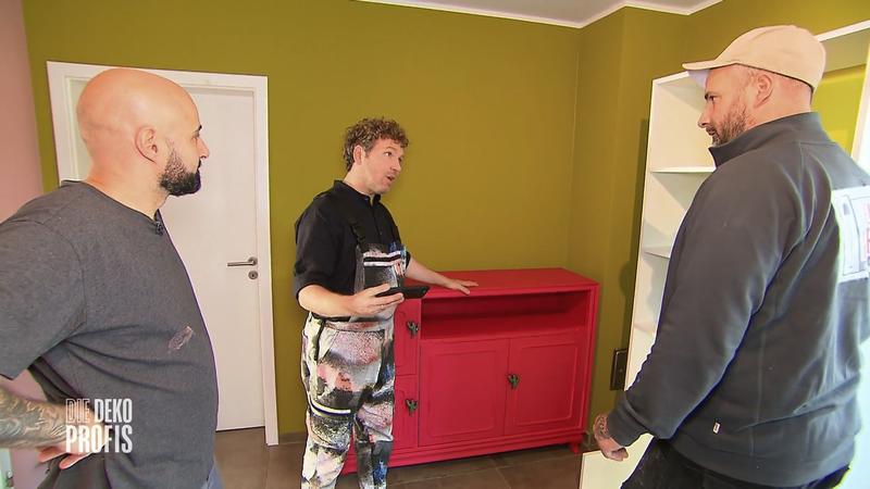 Silkes altes Wohnzimmer strahlt in Grün und Rosa