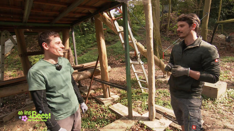 Eine Rutsche für den Kletterpark