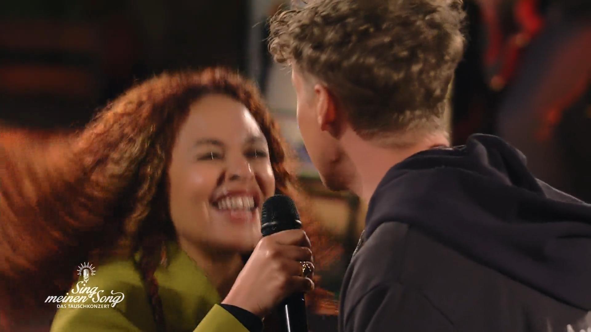 Joy Denalane lässt das Sofa am Tim-Bendzko-Abend tanzen