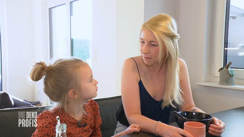 Wird Emma sich auf ihr neues Zimmer freuen?