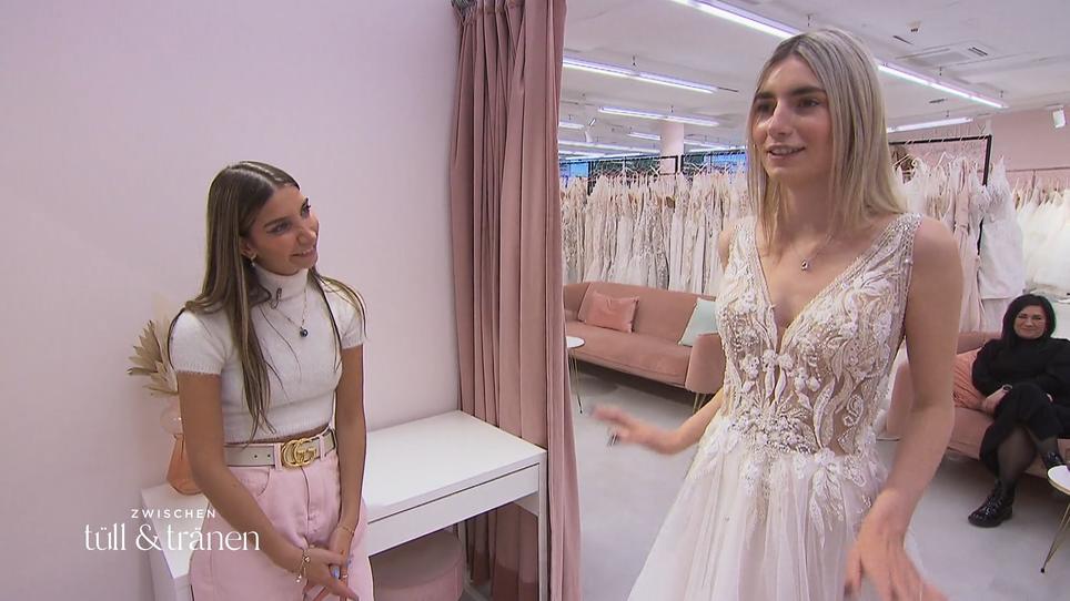 Kann Celina Sümer heute noch das perfekte Kleid finden?