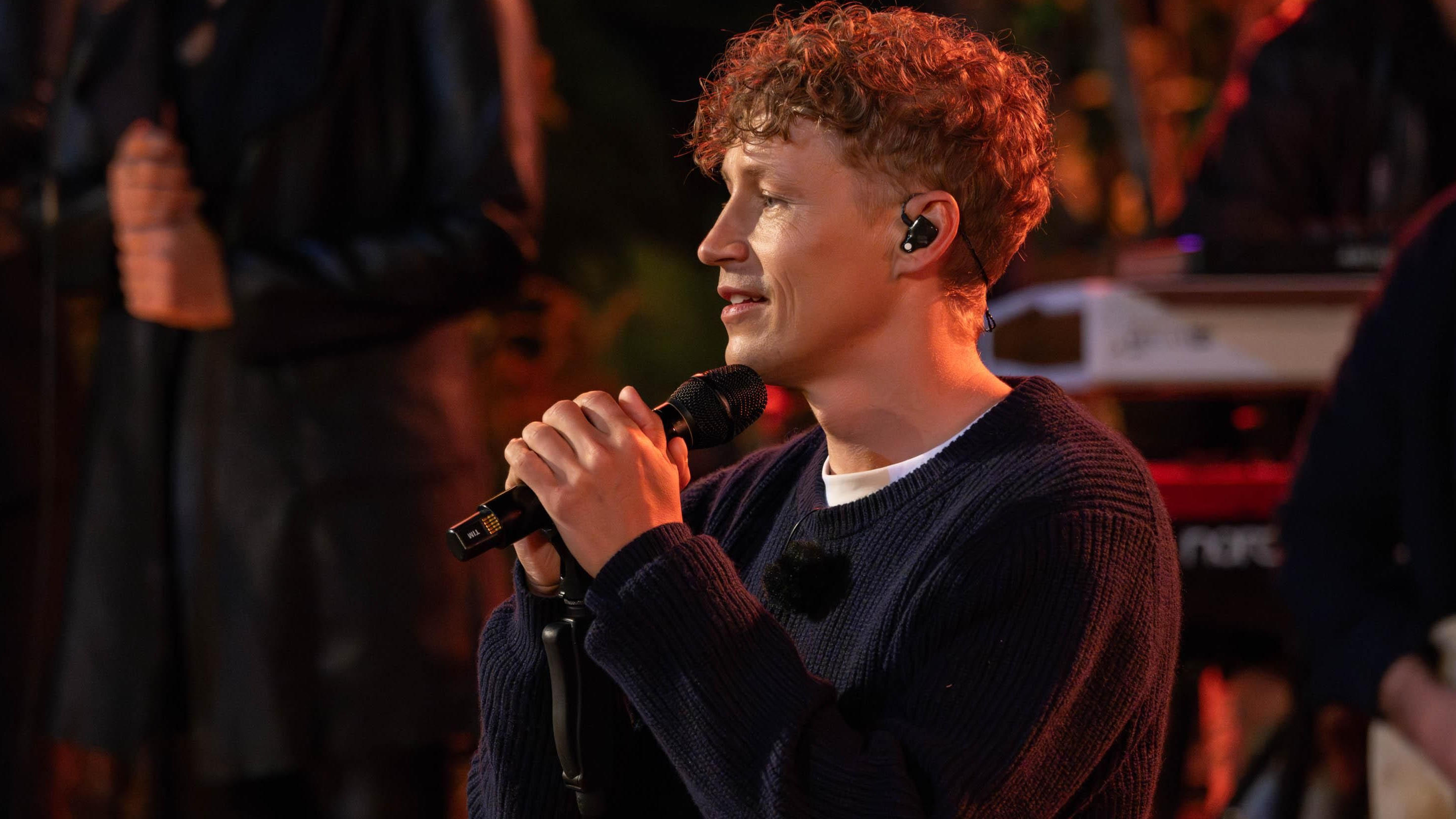 Tim Bendzko nähert sich dem Song auf ganz eigene Weise