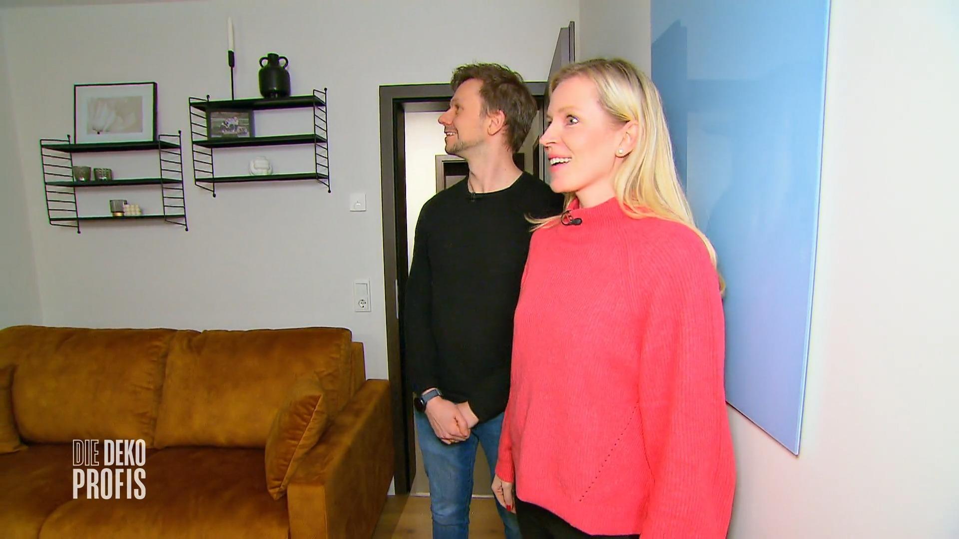 Sarah ist begeistert von ihrem neuen Arbeitszimmer