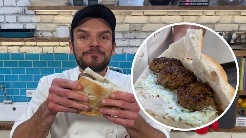 Köfte mit Gurkenschmand im Fladenbrot