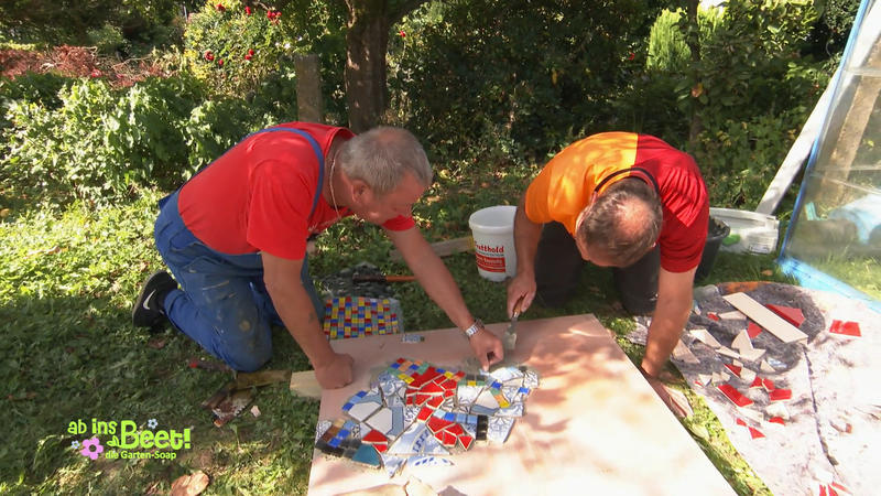 Mit Mosaik kleben kann Ralle wenig anfangen