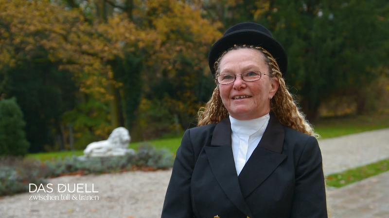 Sie hat in Reitkleidung geheiratet