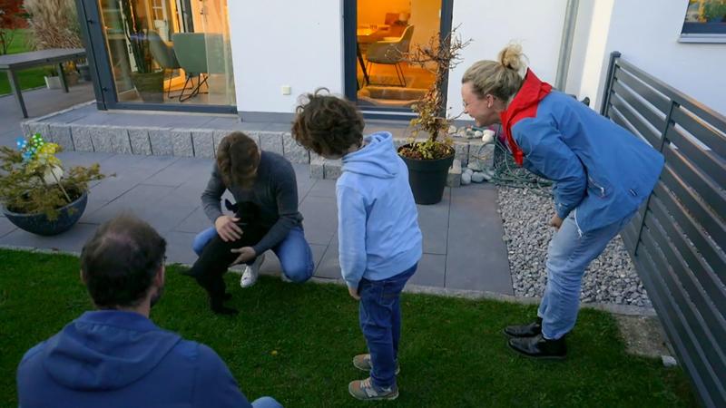 Polizisten-Familie bekommt einen Riesenschnauzer