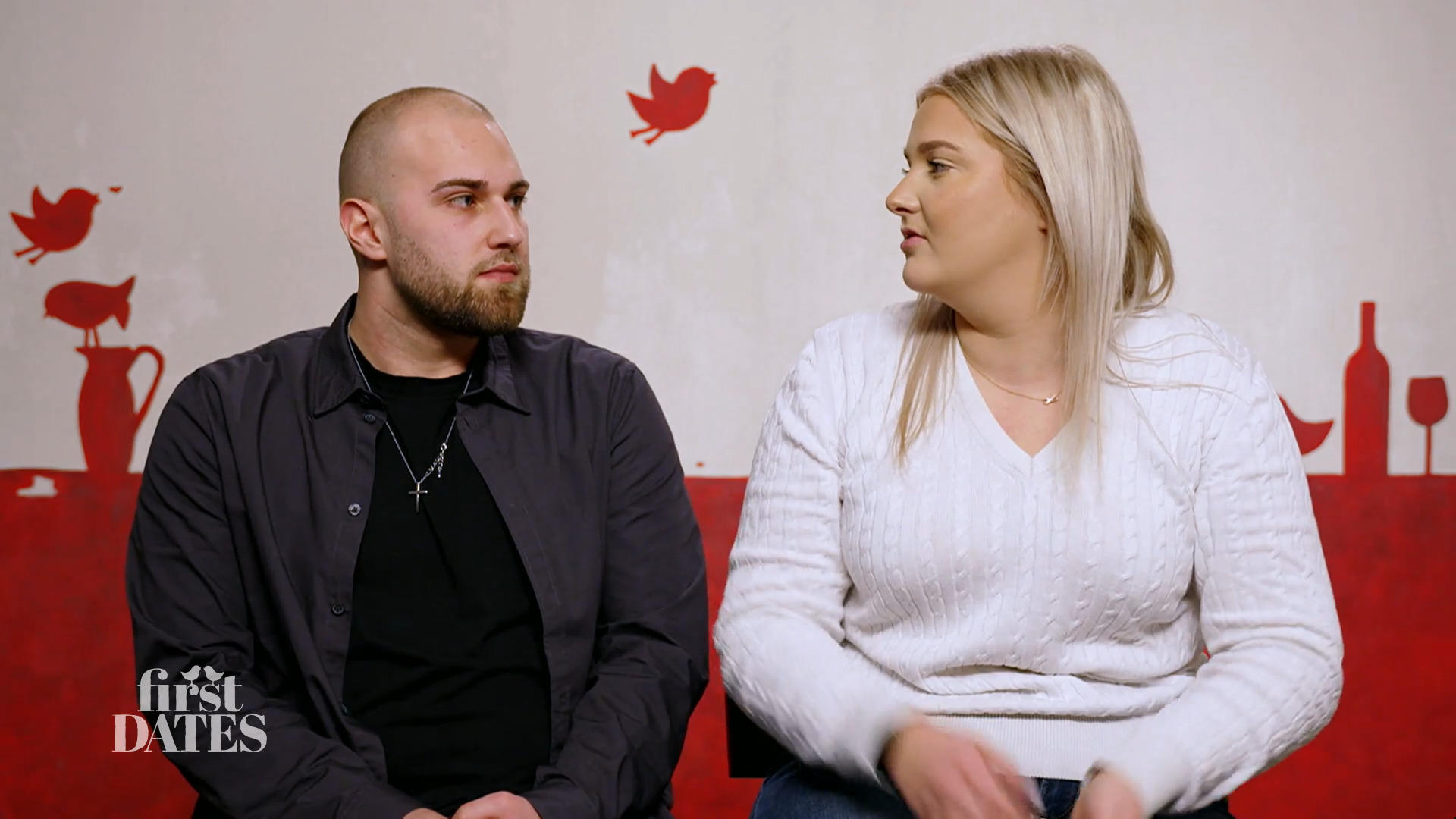 Jenny und Kosta sind äußerst verschieden
