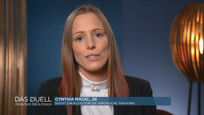 Braut Cynthia möchte ein enges Prinzessinnenkleid