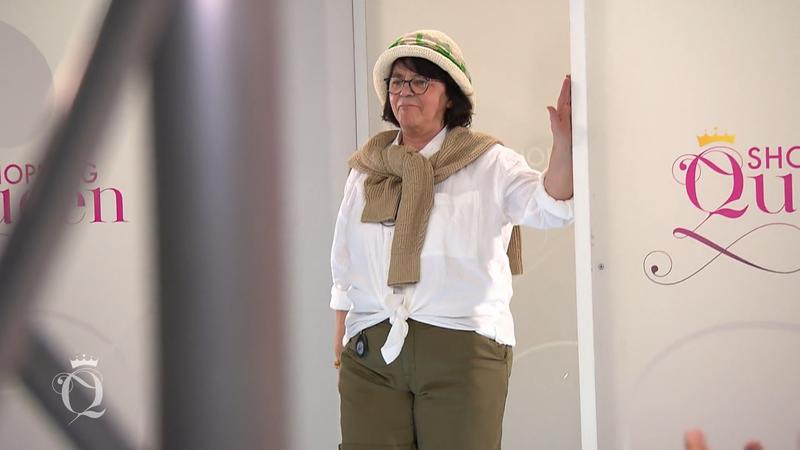 Heike präsentiert ihren Look auf dem Laufsteg