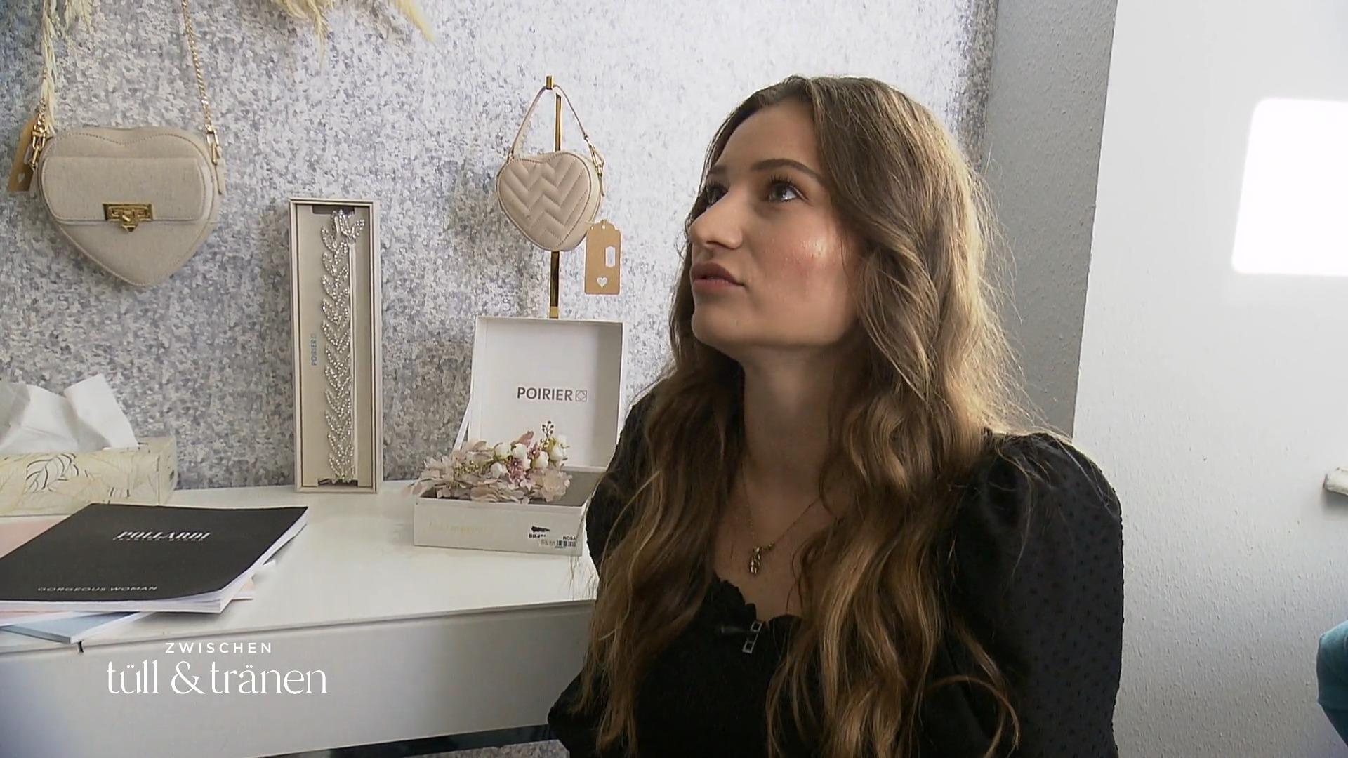 Sophie träumt von einem trägerlosen Prinzessinnenkleid