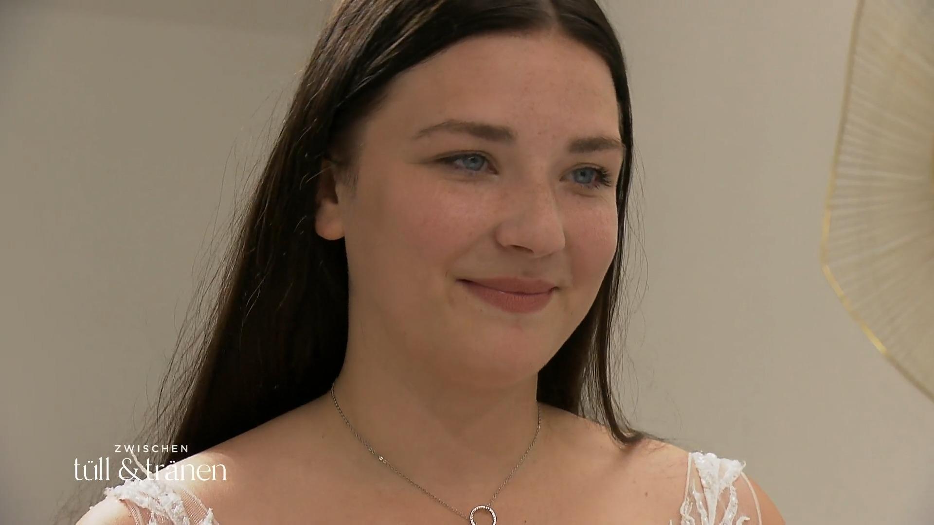 Für welches Kleid wird sich Felicitas entscheiden?